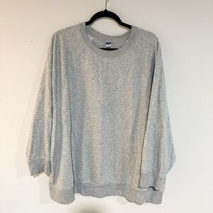 Old Navy Light Gray Crewneck Sweater